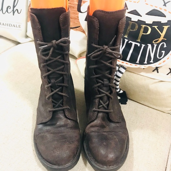 Born Shoes - Leather Born boots size 7.5 very cool distressed look